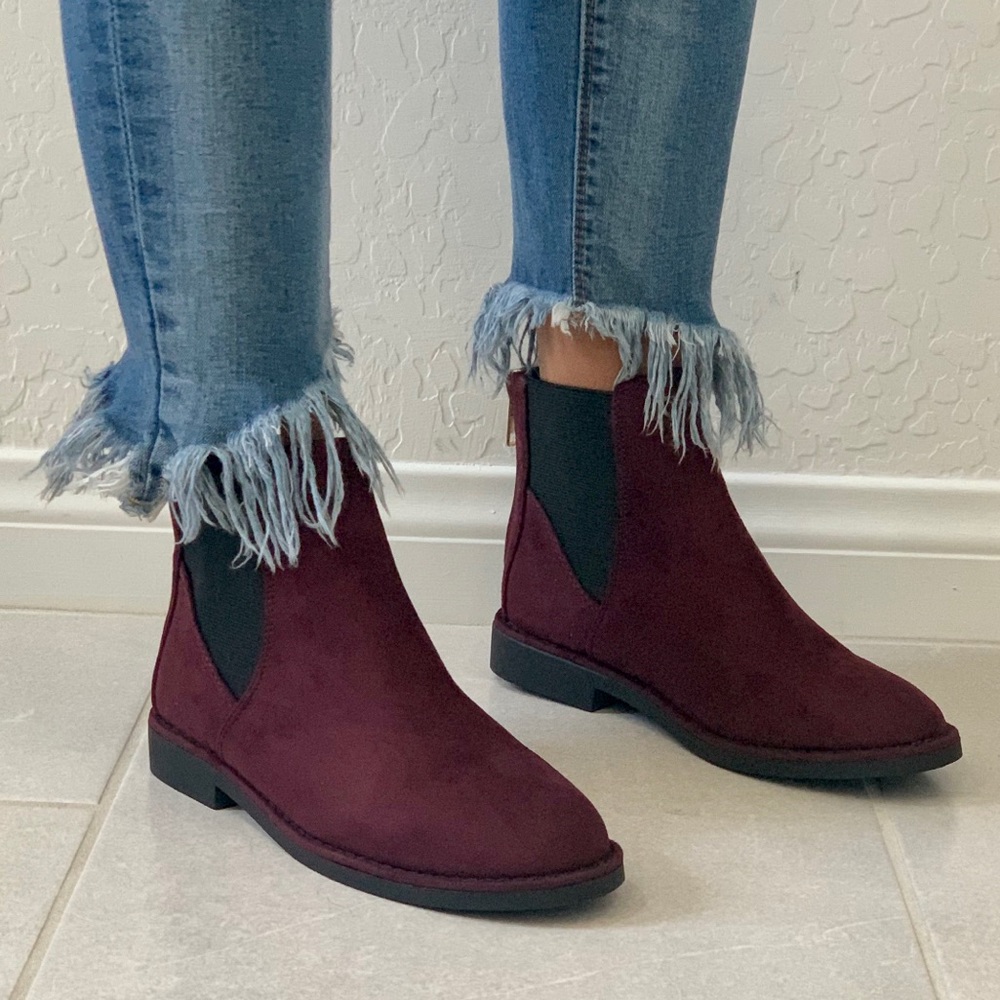 NIB Burgundy Wine Flat Heel Chelsea Ankle Booties - Picture 3 of 8